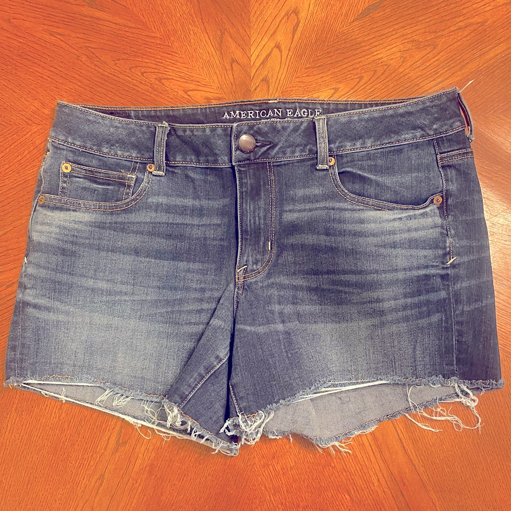 American Eagle Super Stretch Distressed Denim Shorts Size 14